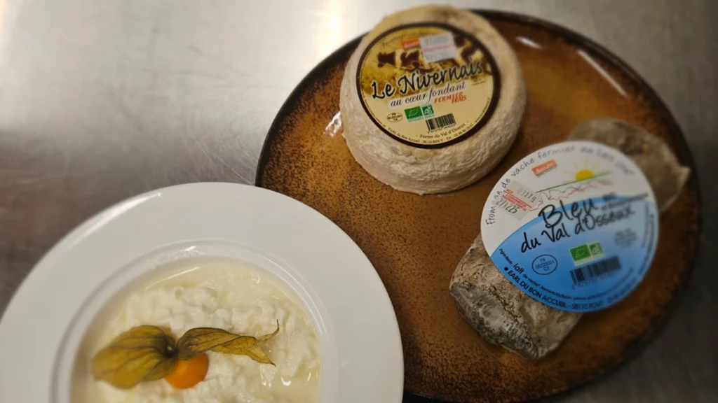 Fromages bio du Val d’Osseux et fromage blanc servis à La Nouvelle Table à Varennes-Vauzelles